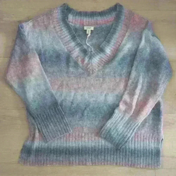 🌴2/$25🌴A.N.A  | Women's Blue/pink Ombre Soft Fuzzy V-Neck Sweater - Picture 1 of 4